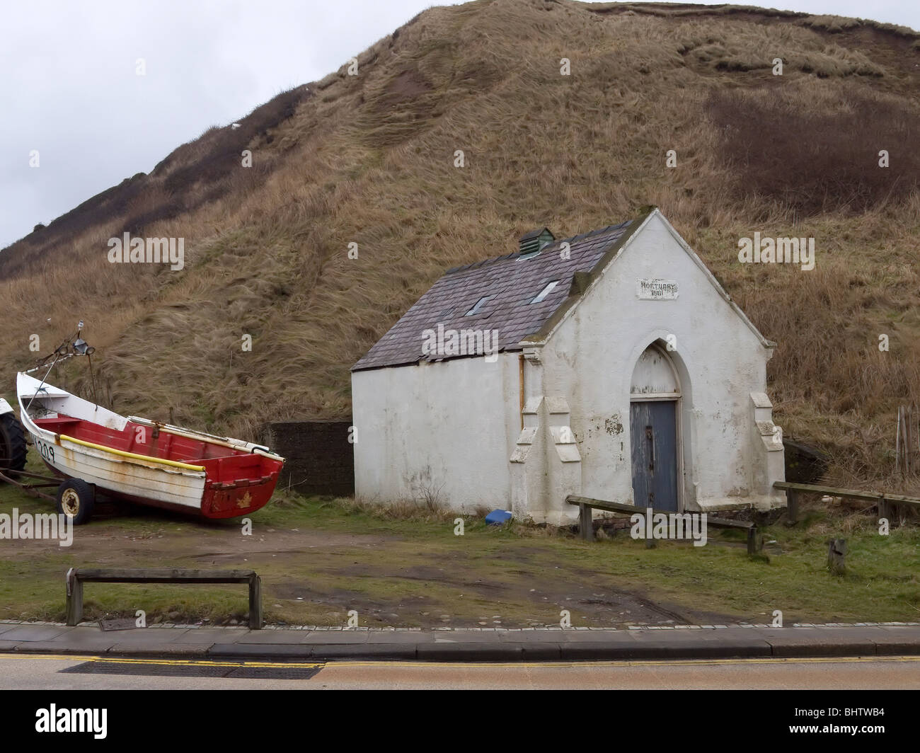 Eine Leichenhalle errichtet 1881 für die Einrichtungen häufig gefunden am Strand von der damals modischen Badeort Saltburn Cleveland Stockfoto