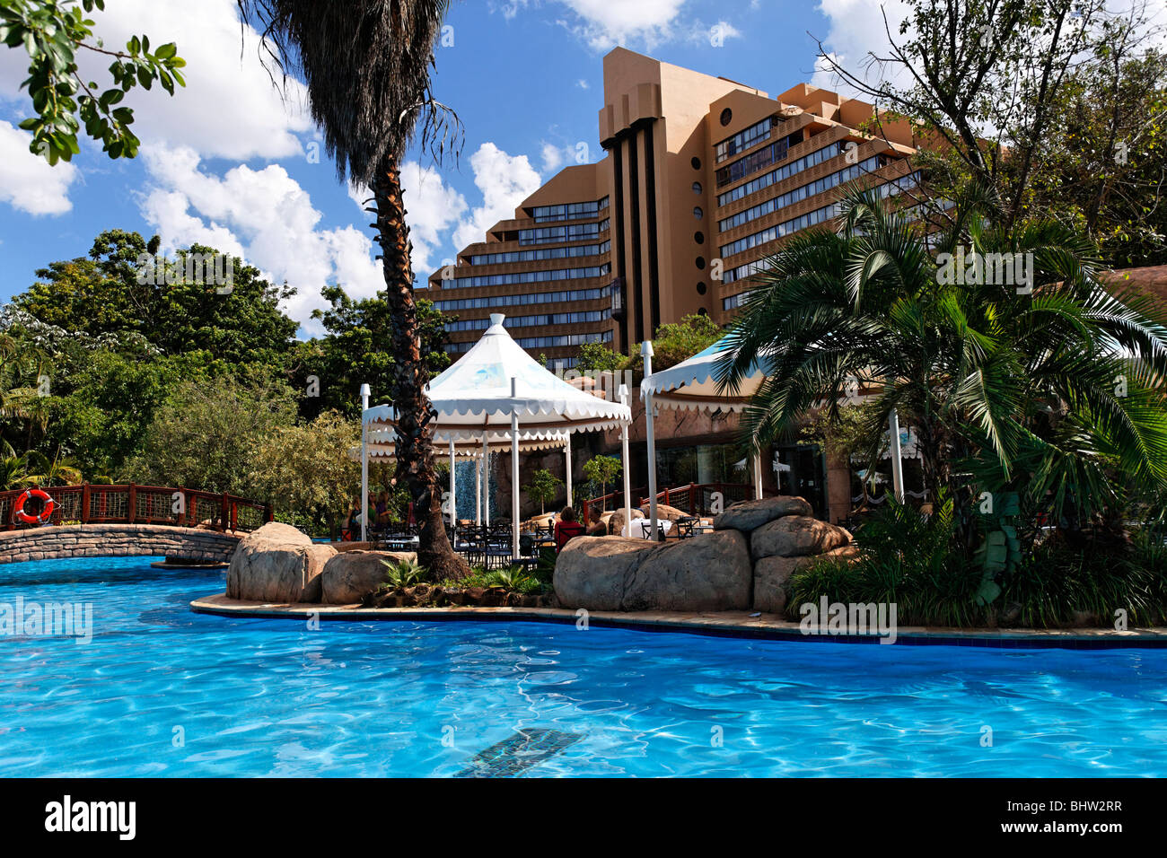 Kaskaden-Hotel und Schwimmbad Suncity, nordwestlichen Provinz Südafrika Stockfoto