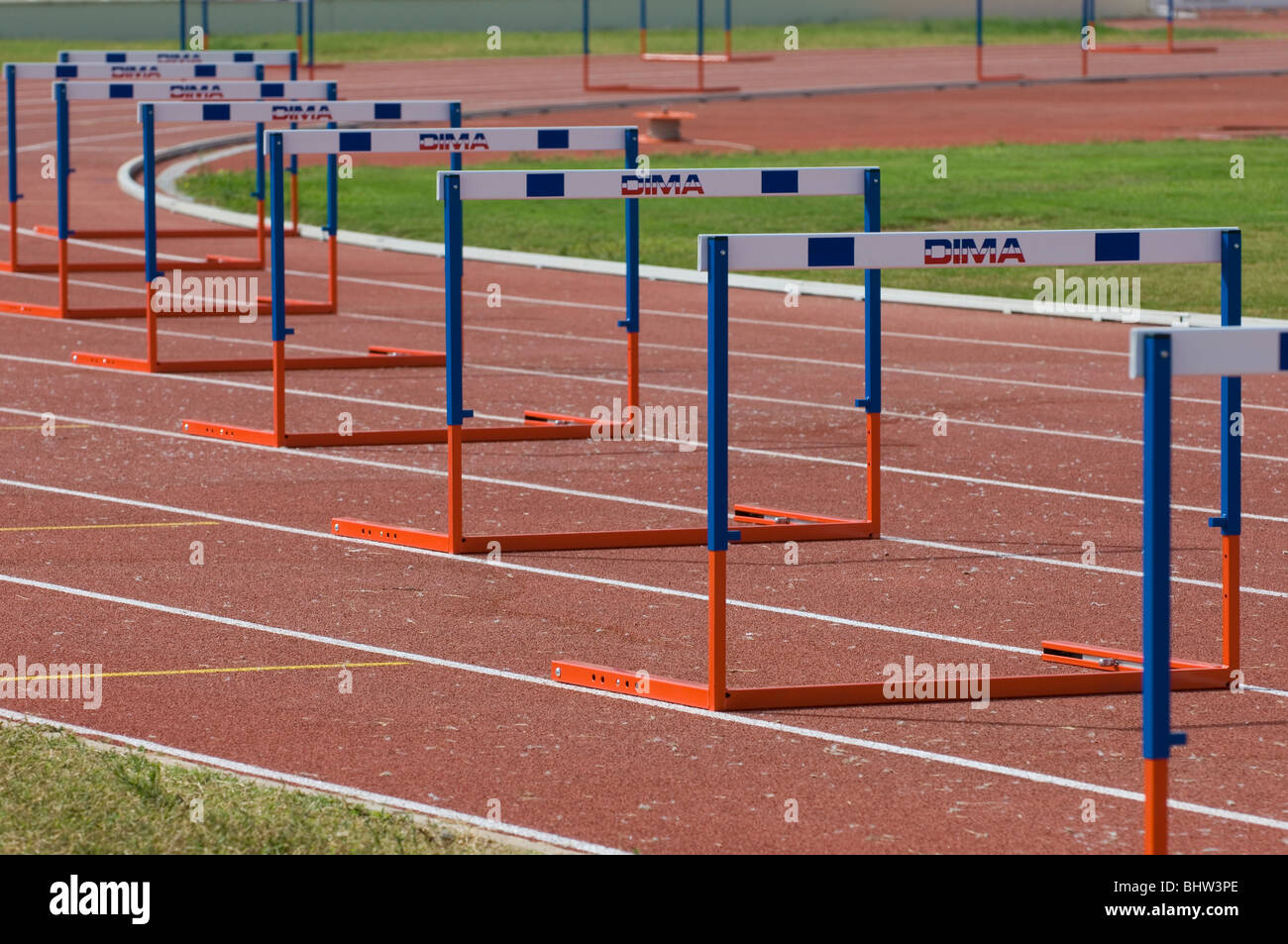 Leere Rennstrecke mit Barrieren in Beirut-Libanon-Nahost Stockfoto