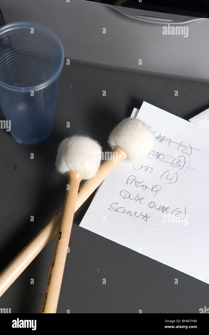 Percussion Mallets während Musik schreiben Stockfoto