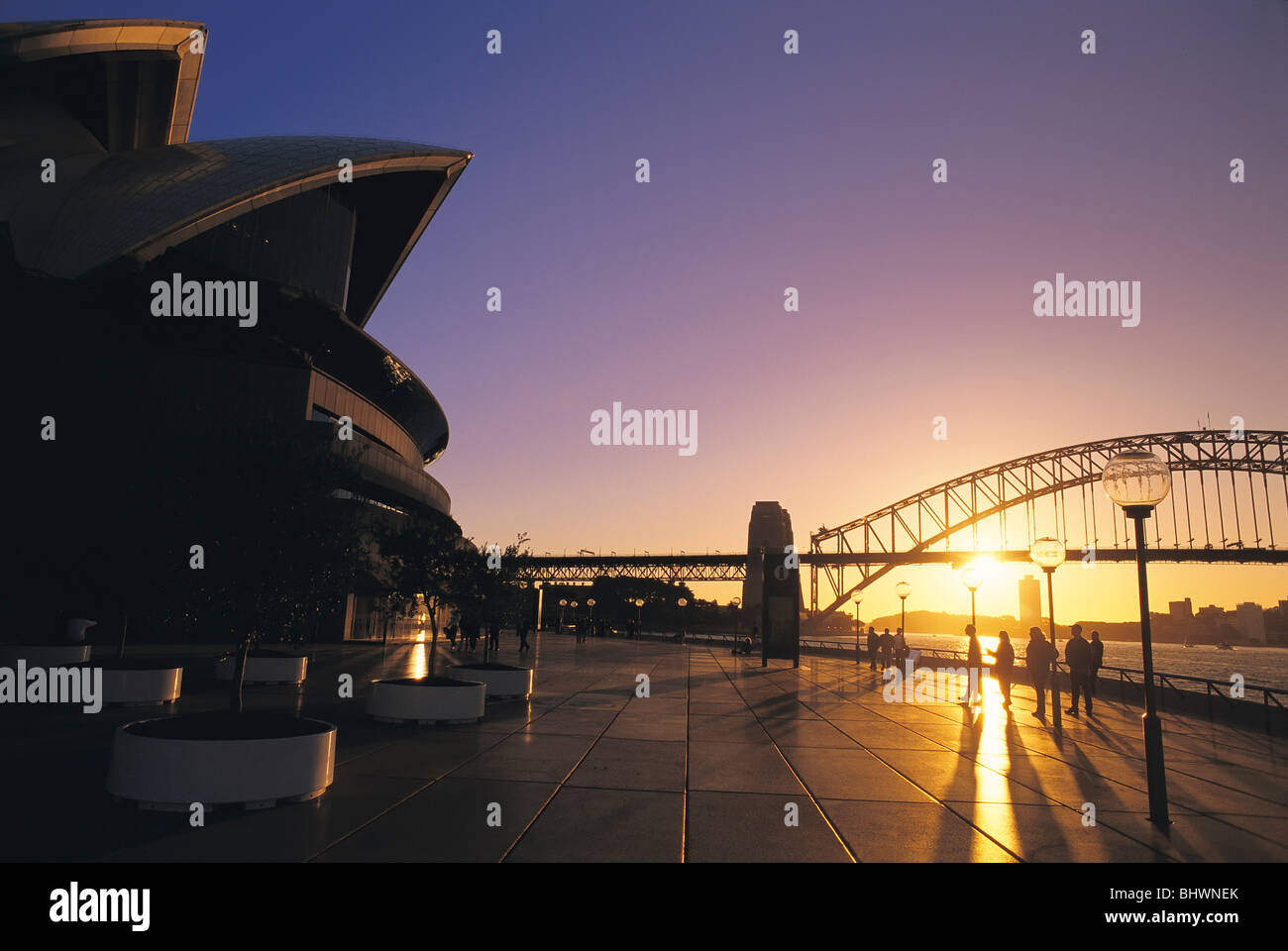 Sydney Opera House und Harbour Bridge bei Sonnenuntergang Stockfoto