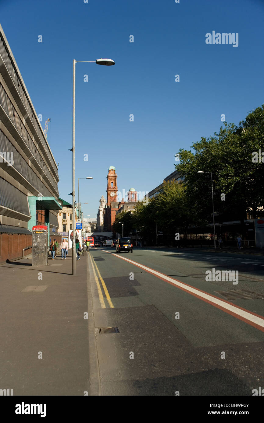 Blick auf Oxford Straße Richtung Palace Hotel und dem Stadtzentrum entfernt in Manchester Stockfoto