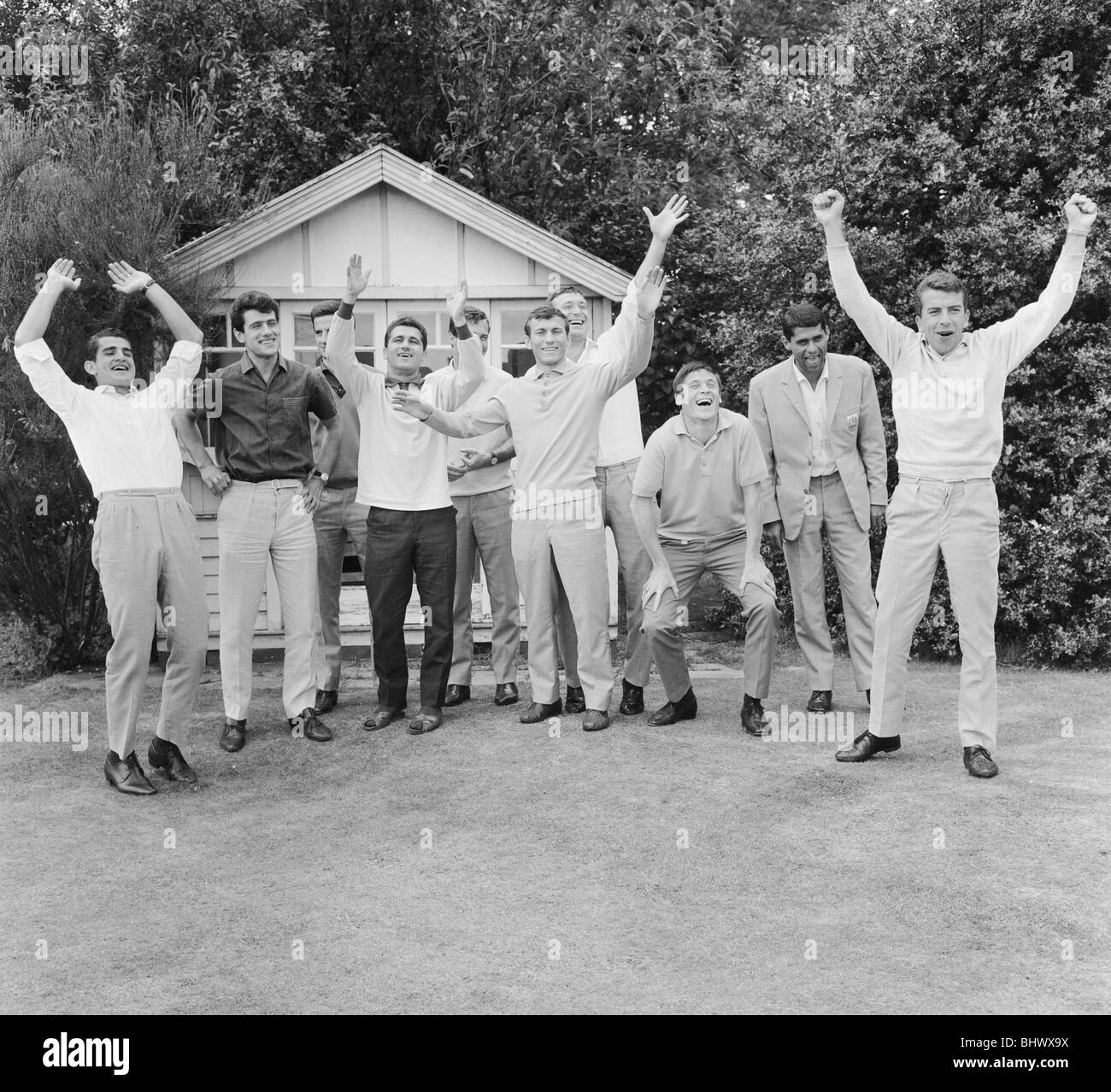 1966-World-Cup-Turnier in England. Mitglieder der Bulgarien-Fußball-Nationalmannschaft im Mollington Banastre Hotel in der Nähe von Liverpool, wo das Team während des Turniers untergebracht sind. 15. Juli 1966. Stockfoto