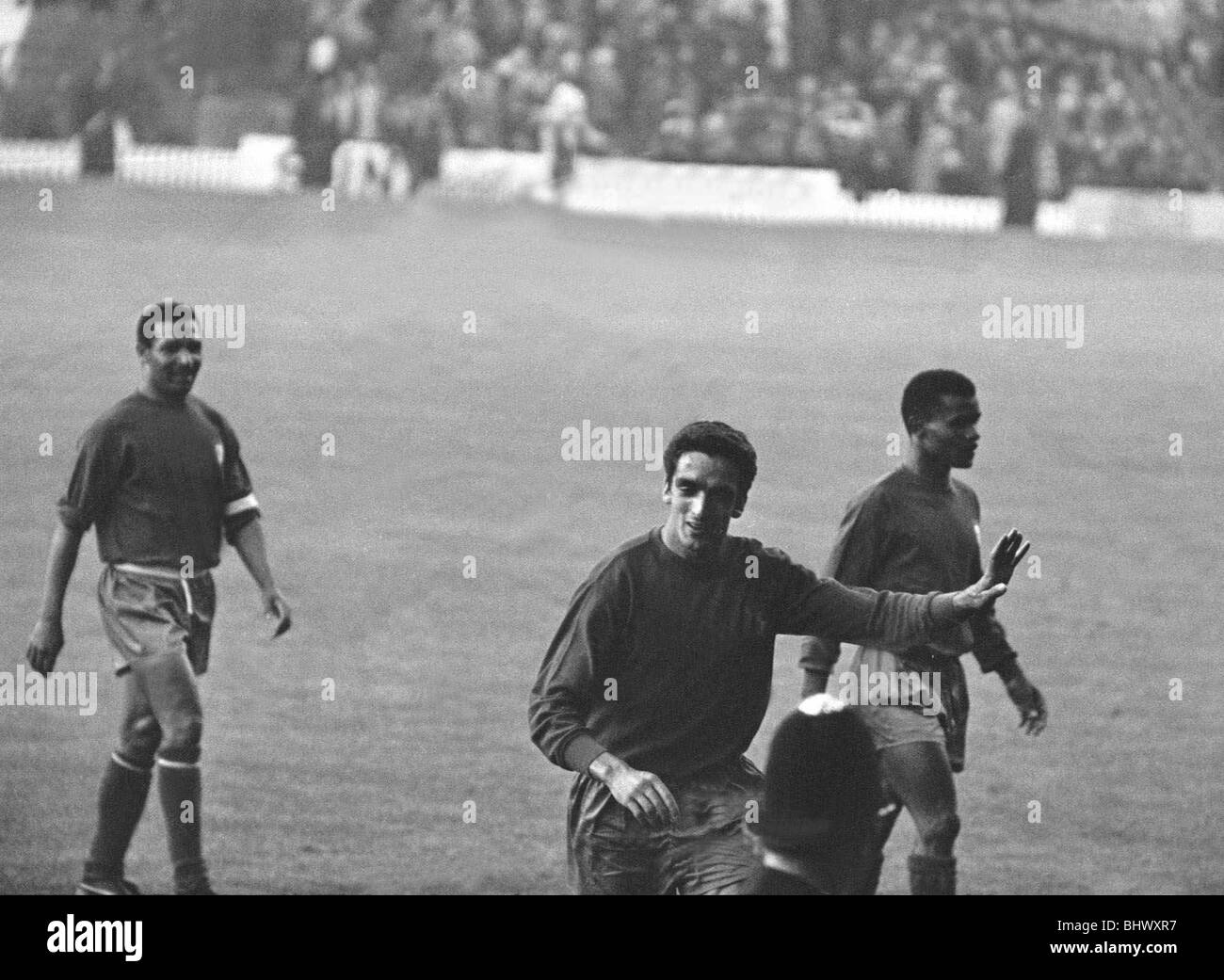 Welt Cup Ungarn gegen Portugal 15. Juli 1966 die portugiesische Spieler das Feld verlassen Stockfoto