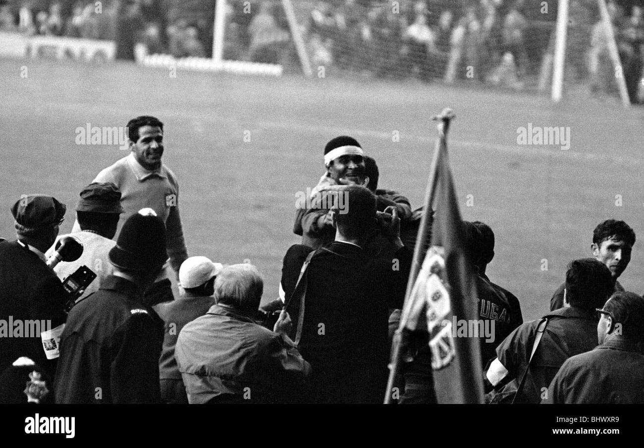 Welt Cup Ungarn gegen Portugal 15. Juli 1966 die Spieler das Spielfeld verlassen Stockfoto