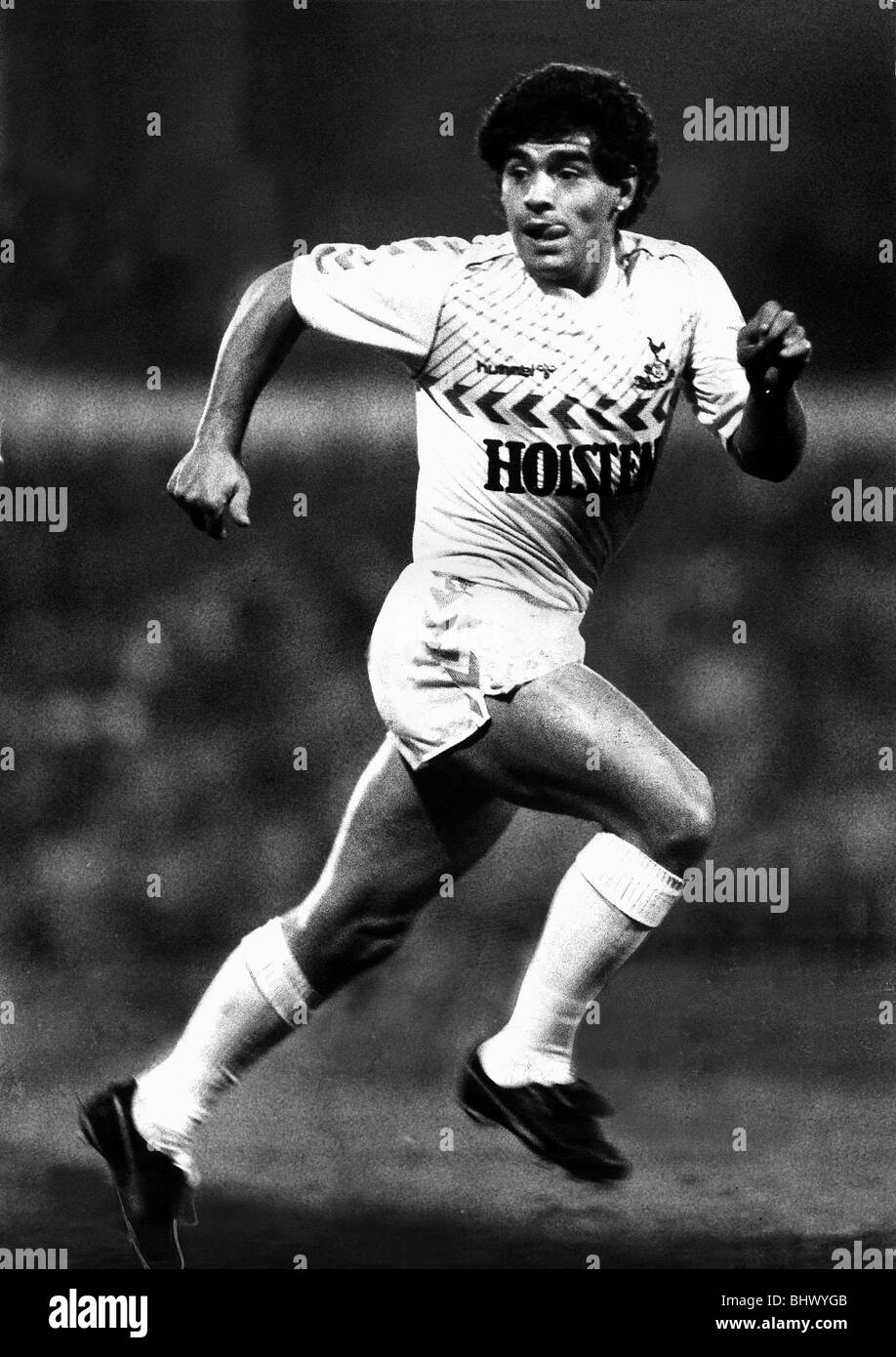 Diego Maradonna Fußballspieler - 1986 in einem Testimonial Match für Tottenham Hotspur spielt. Stockfoto