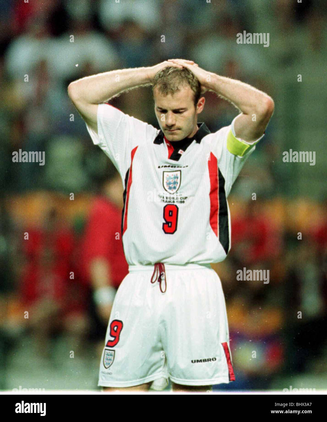 Alan Shearer England Fußballer Juni 1998 für den World Cup in Frankreich ist während das Spiel England gegen Argentinien Fußball abgebildet. Stockfoto