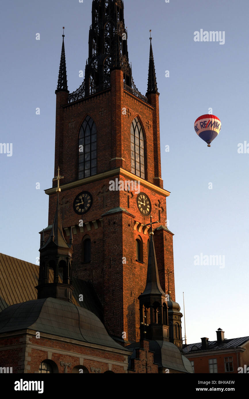 Hot Air Balloon, Riddarholmskyrkan / Riddarholmen Kirche, Riddarholmen, Stockholm, Schweden Stockfoto