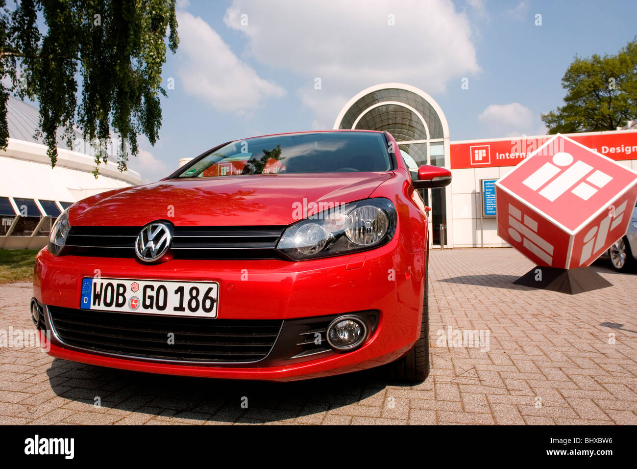 Hannover Messe 2009, das weltweit wichtigste Technologieereignis, Freigelände. International Forum Design iF, VW Golf. Stockfoto