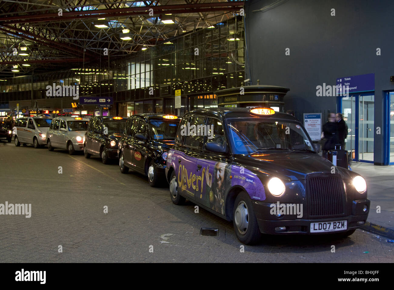 Taxi Rank London Bridge Station Southwark Stockfoto
