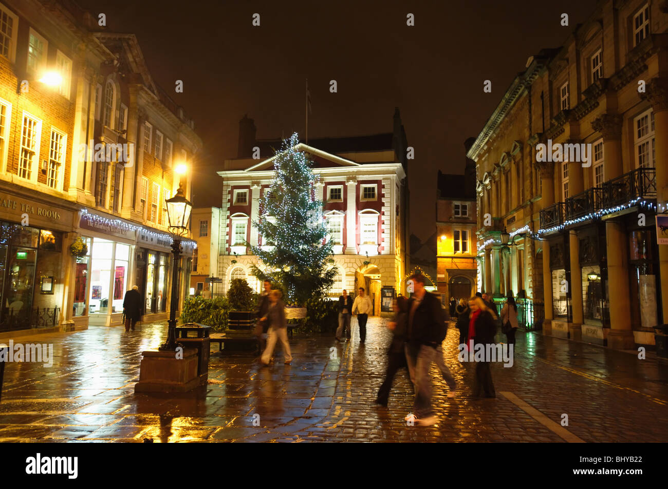 Weihnachts-shopping in York bei Nacht, England, UK Stockfoto