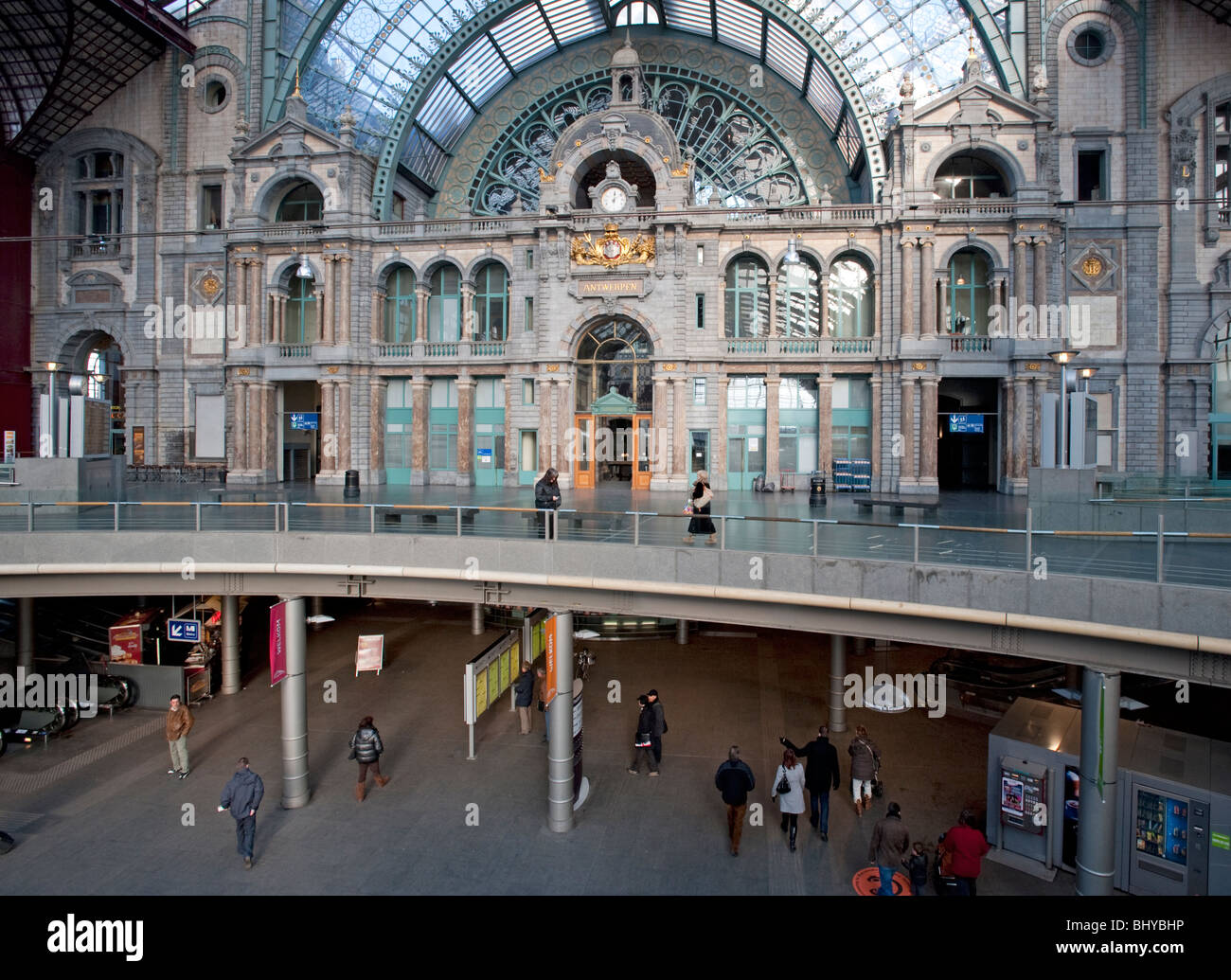 Innere des Antwerpener Hauptbahnhof in Belgien Stockfoto
