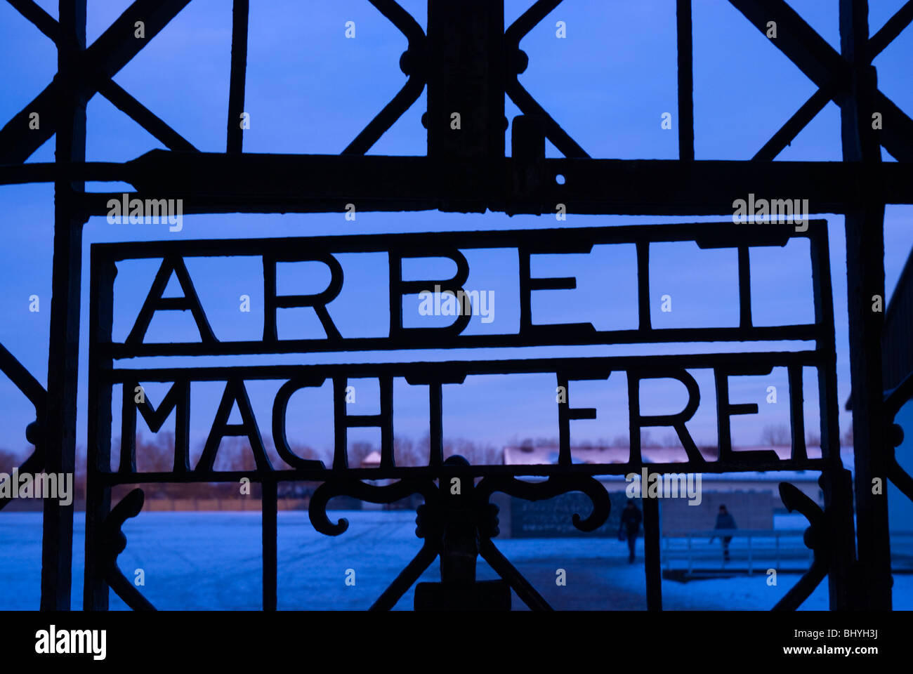 Arbeit Macht Frei melden Sie das Tor des KZ Dachau München Bayern Deutschland Europa Stockfoto
