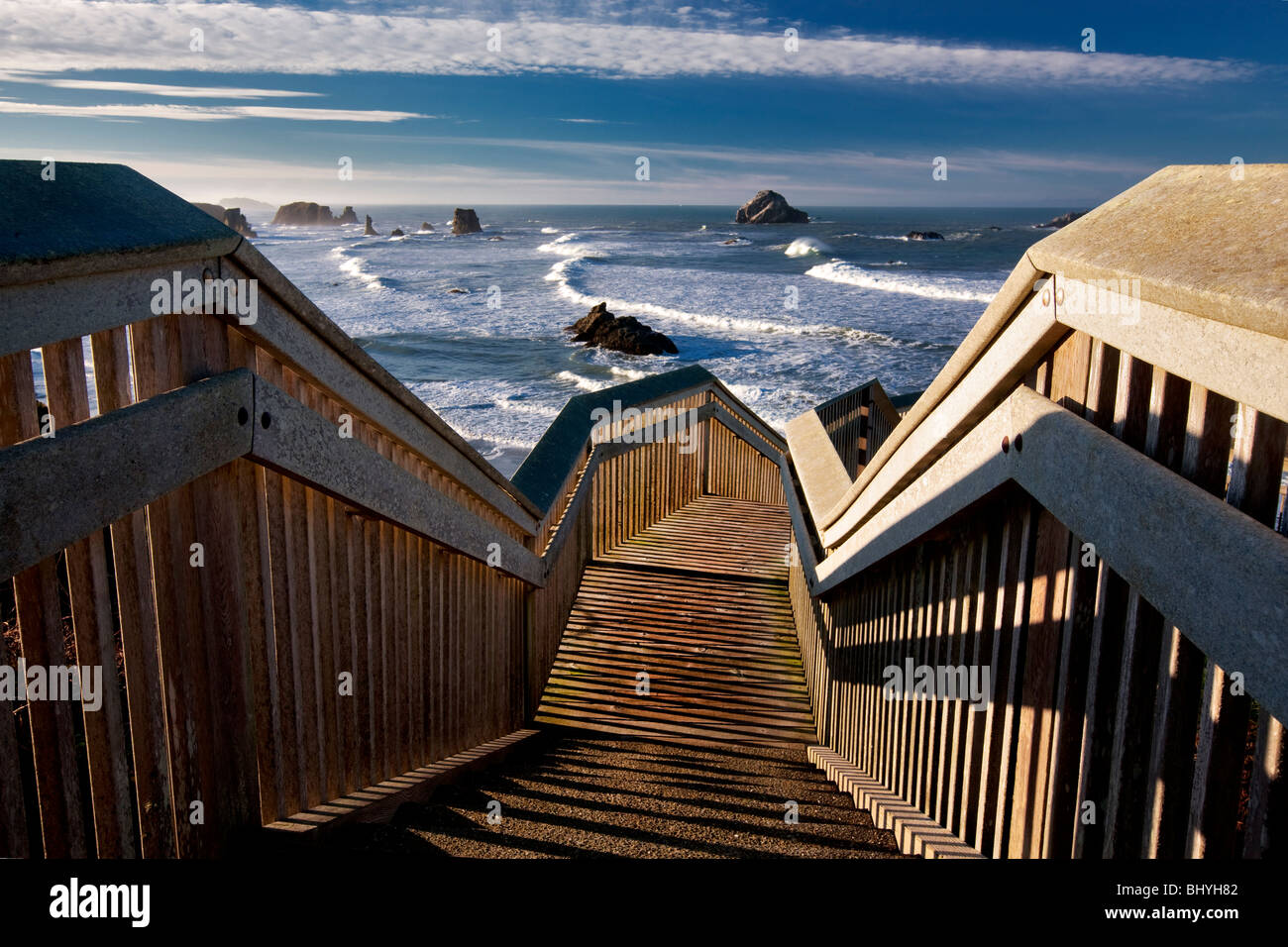 Treppe zum Strand in Bandon, Oregon Stockfoto