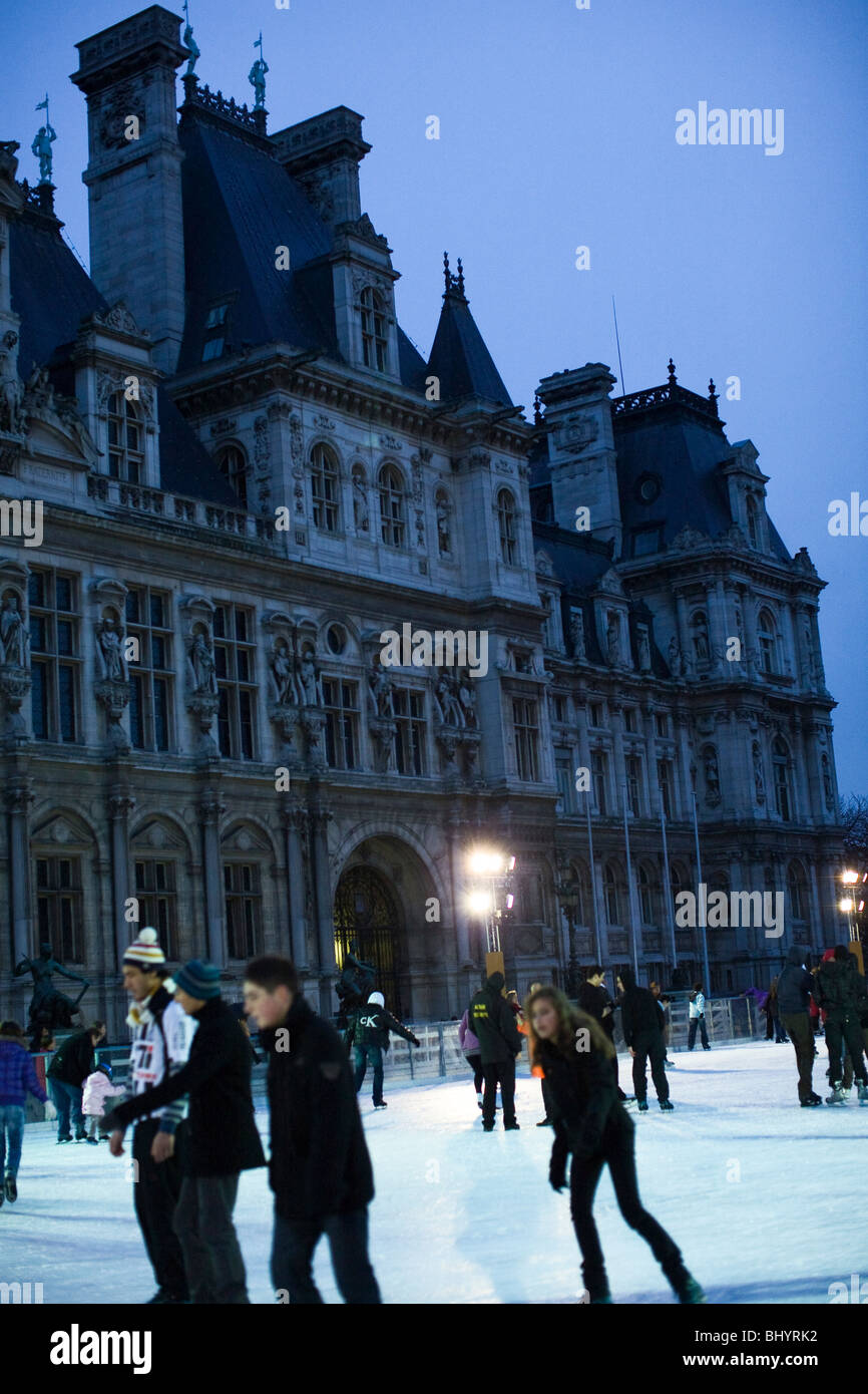 Eislaufen im Hotel de Ville, Paris Stockfoto