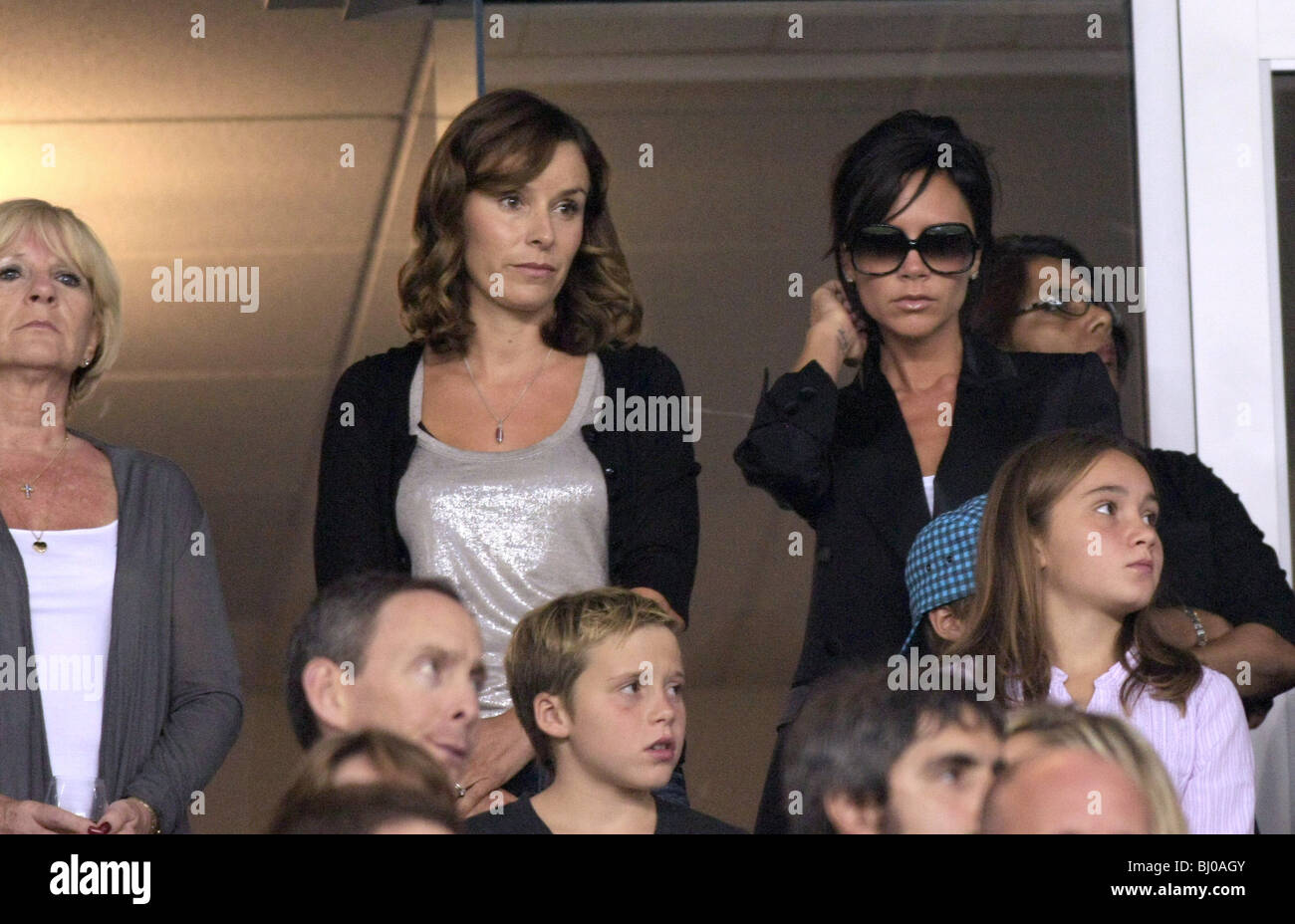 JACKIE ADAMS VICTORIA BECKHAM CAYETANA RAMSEY BROOKLYN BECKHAM PROMIS BEI LOS ANGELES GALAXY V SEATTLE SOUNDERS FUßBALLSPIEL Stockfoto