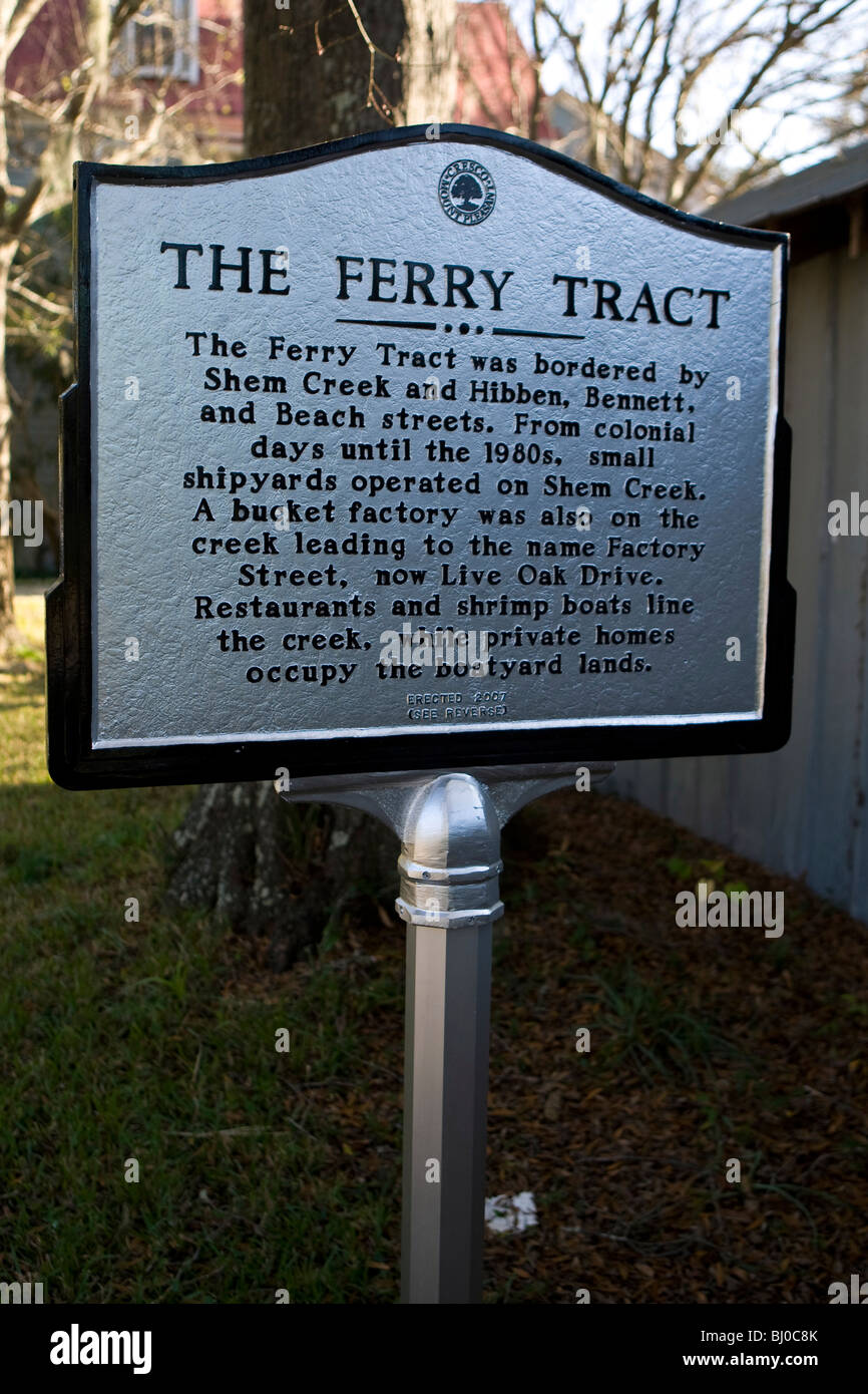 Fähre-Darm-Trakt - Ferry-Trakt wurde von Shem Creek und Hibben, Bennett und Strand Straßen begrenzt. Stockfoto