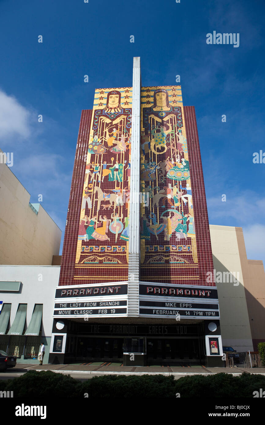Außen von der Paramount Theatre, Broadway 2025, Oakland, California, Deutschland. Stockfoto