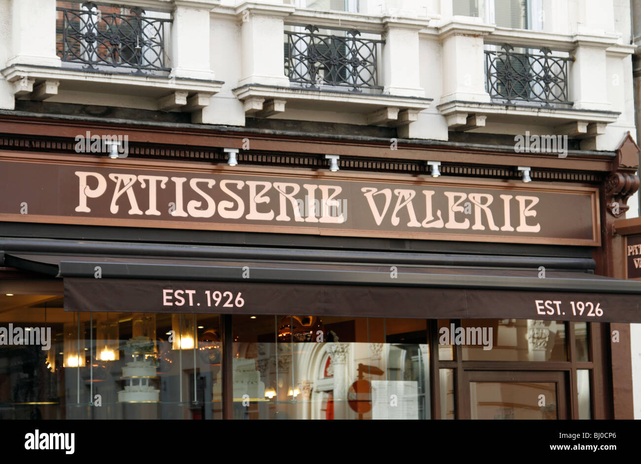 Patisserie Valerie Ladenfront in Long Acre in Covent Garden in London Stockfoto