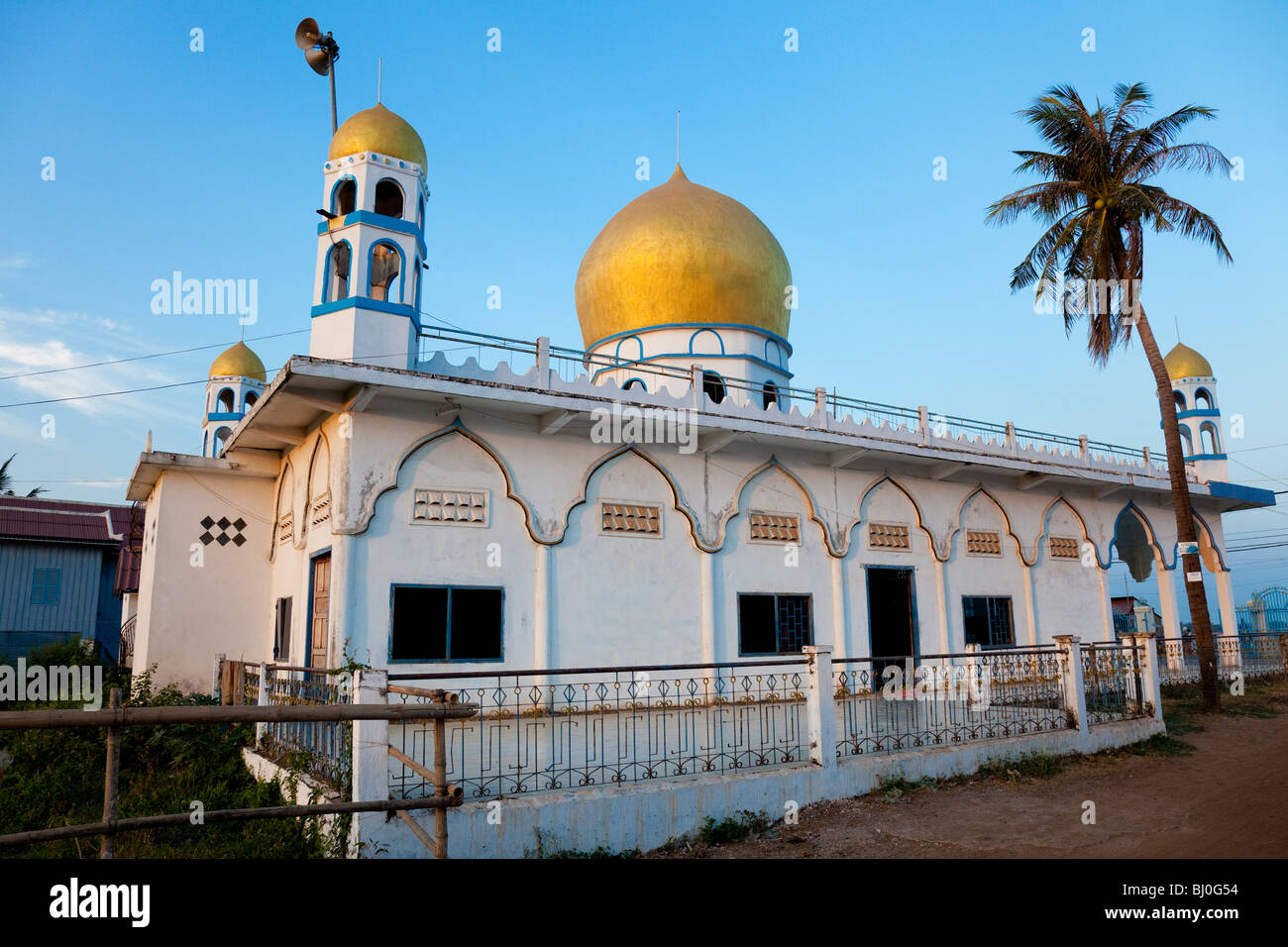 Cham-Moschee bei Sonnenuntergang - Phnom Penh, Kambodscha Stockfoto