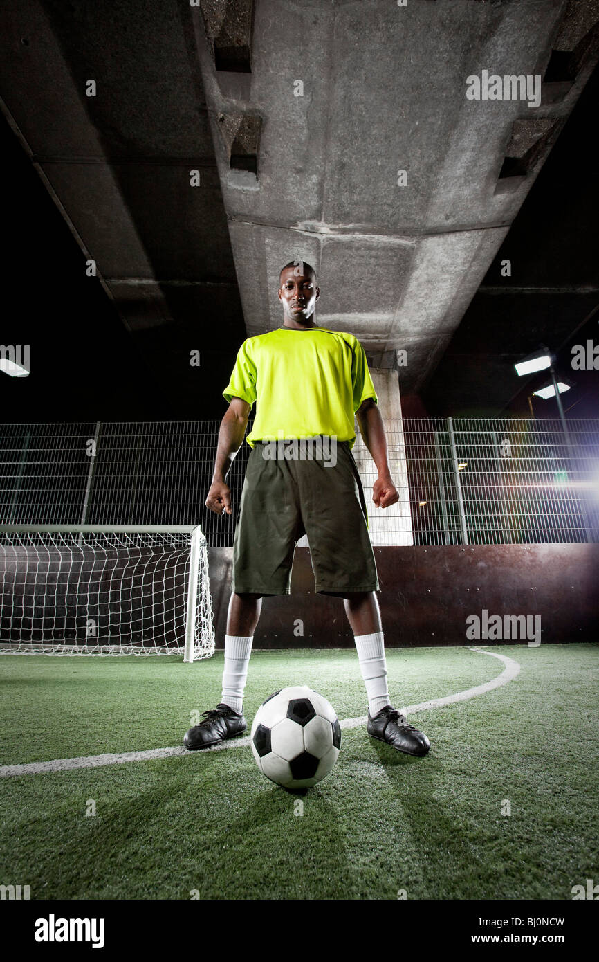 Porträt von street soccer player Stockfoto