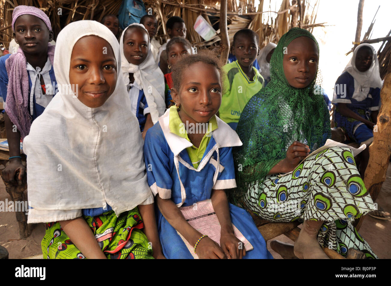 Alle Kinder erhalten eine grundlegende Ausbildung in Arabisch und den Koran zu lesen, Gambia Stockfoto