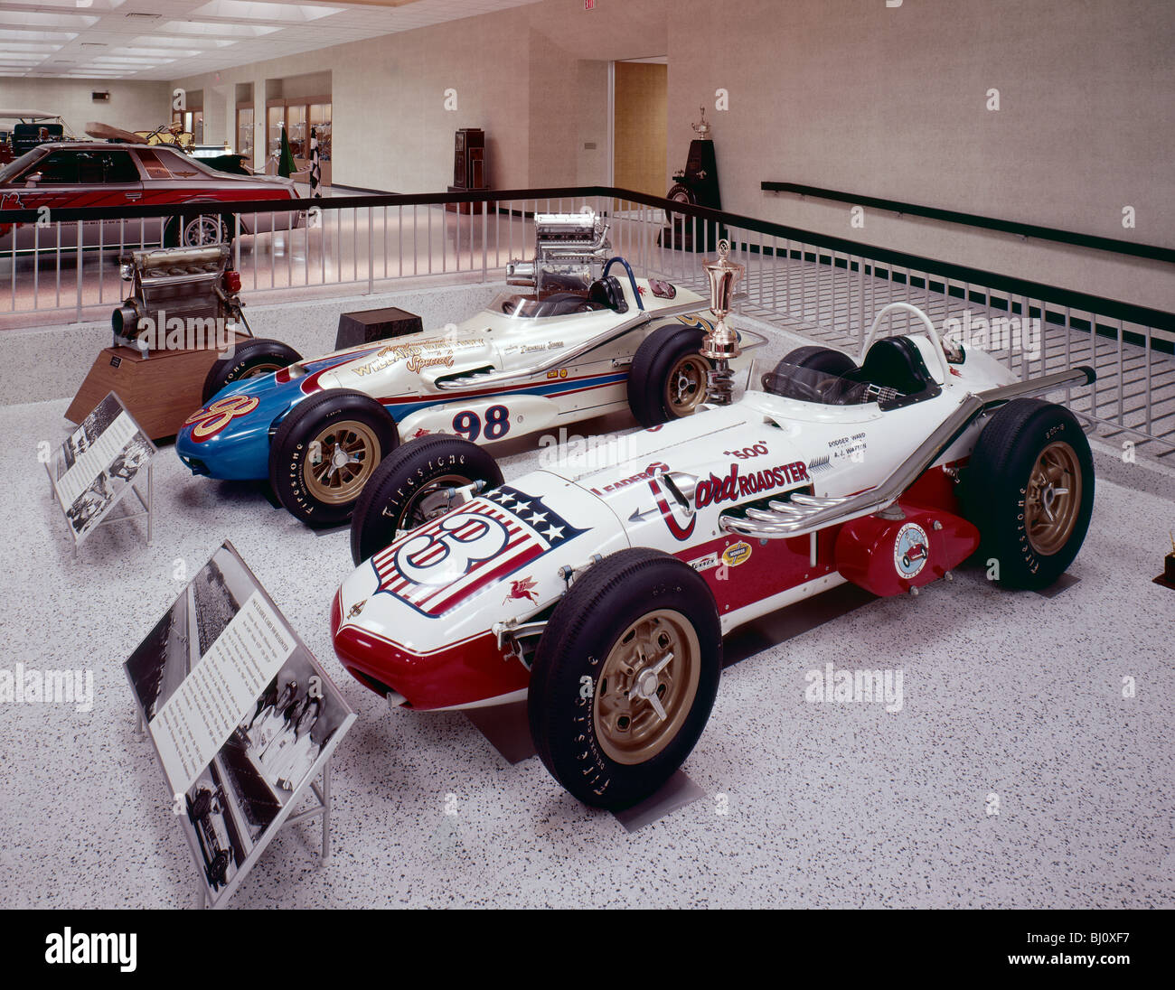 Oldtimer Rennwagen auf dem Display auf dem Indianapolis Motor Speedway und Hall Of Fame Museum, Indianapolis, Indiana, USA Stockfoto