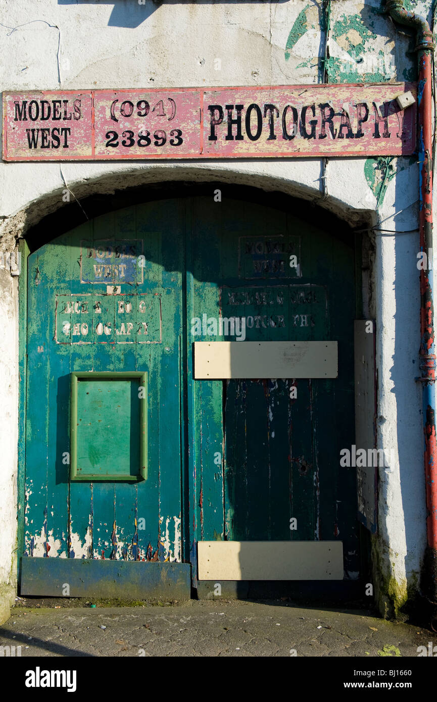 Fotografen Studio, Castlebar, Co. Mayo, Irland geschlossen. Stockfoto