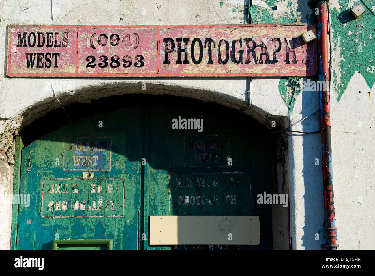Fotografen Studio, Castlebar, Co. Mayo, Irland geschlossen. Stockfoto