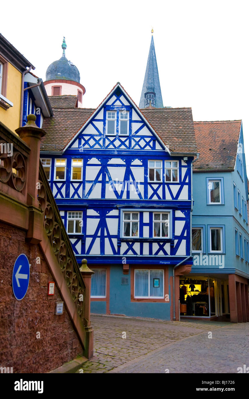 Gut erhaltenen Fachwerkbauten, erbaut viele im 16. Jahrhundert, in Wertheim, Deutschland Stockfoto