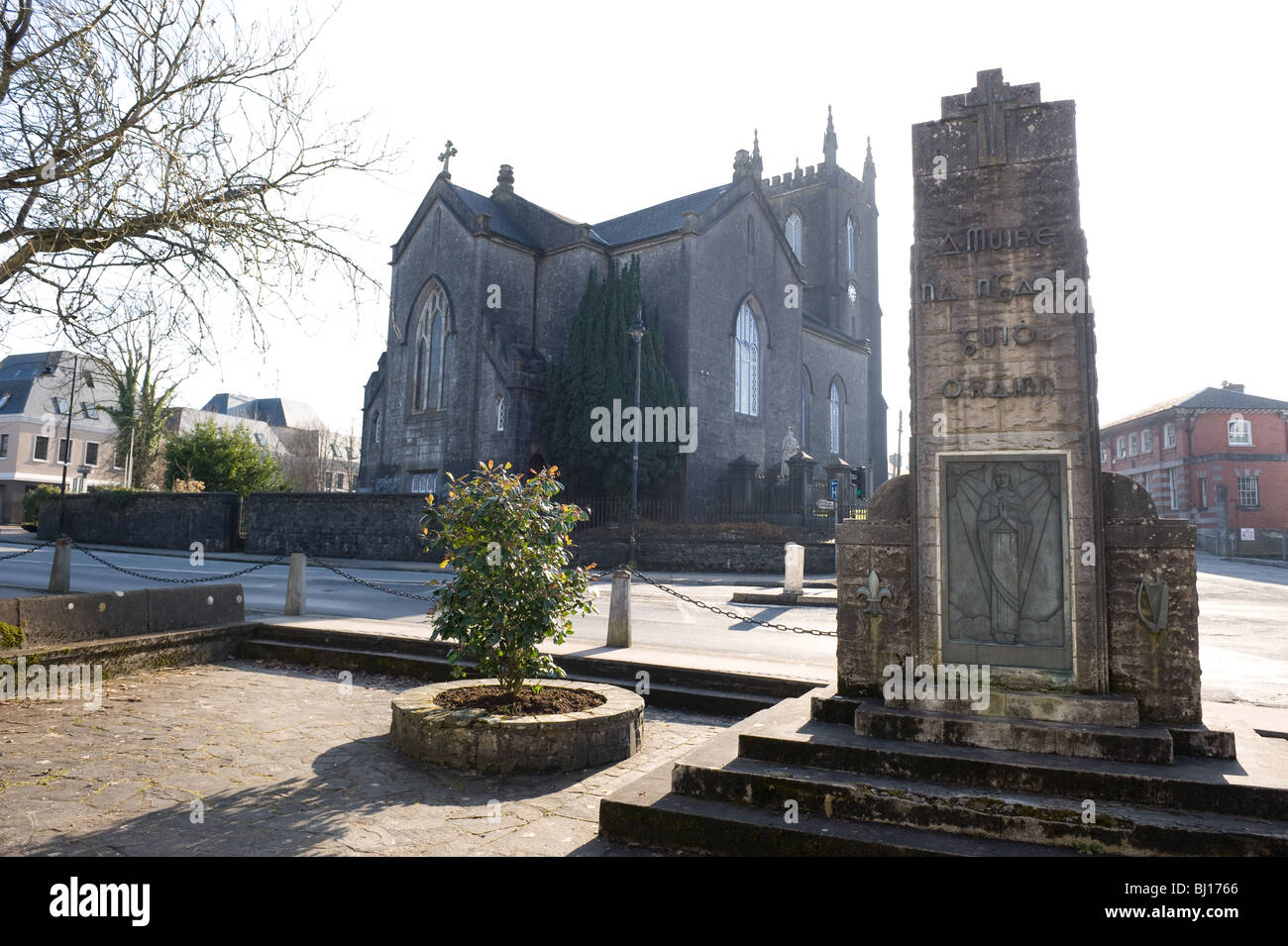 Die Rebellion von 1798 Denkmal und Christchurch an der Mall, Castlebar, Co. Mayo. Stockfoto