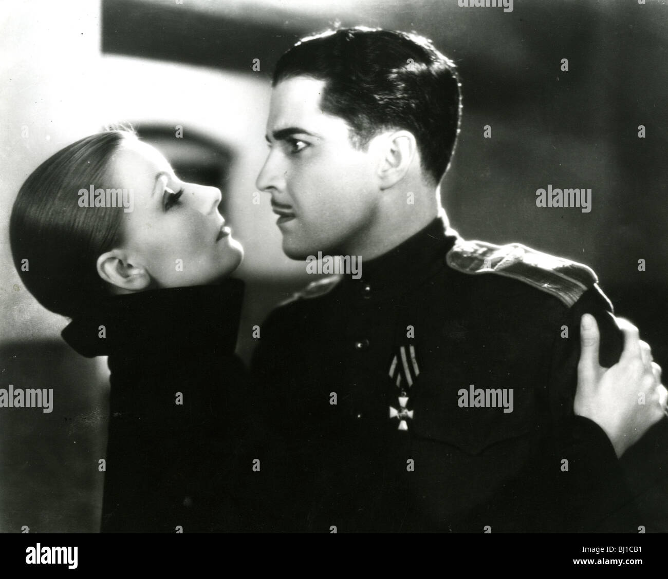 MATA HARI - 1931 MGM Film mit Greta Garbo und Ramon Novarro Stockfoto