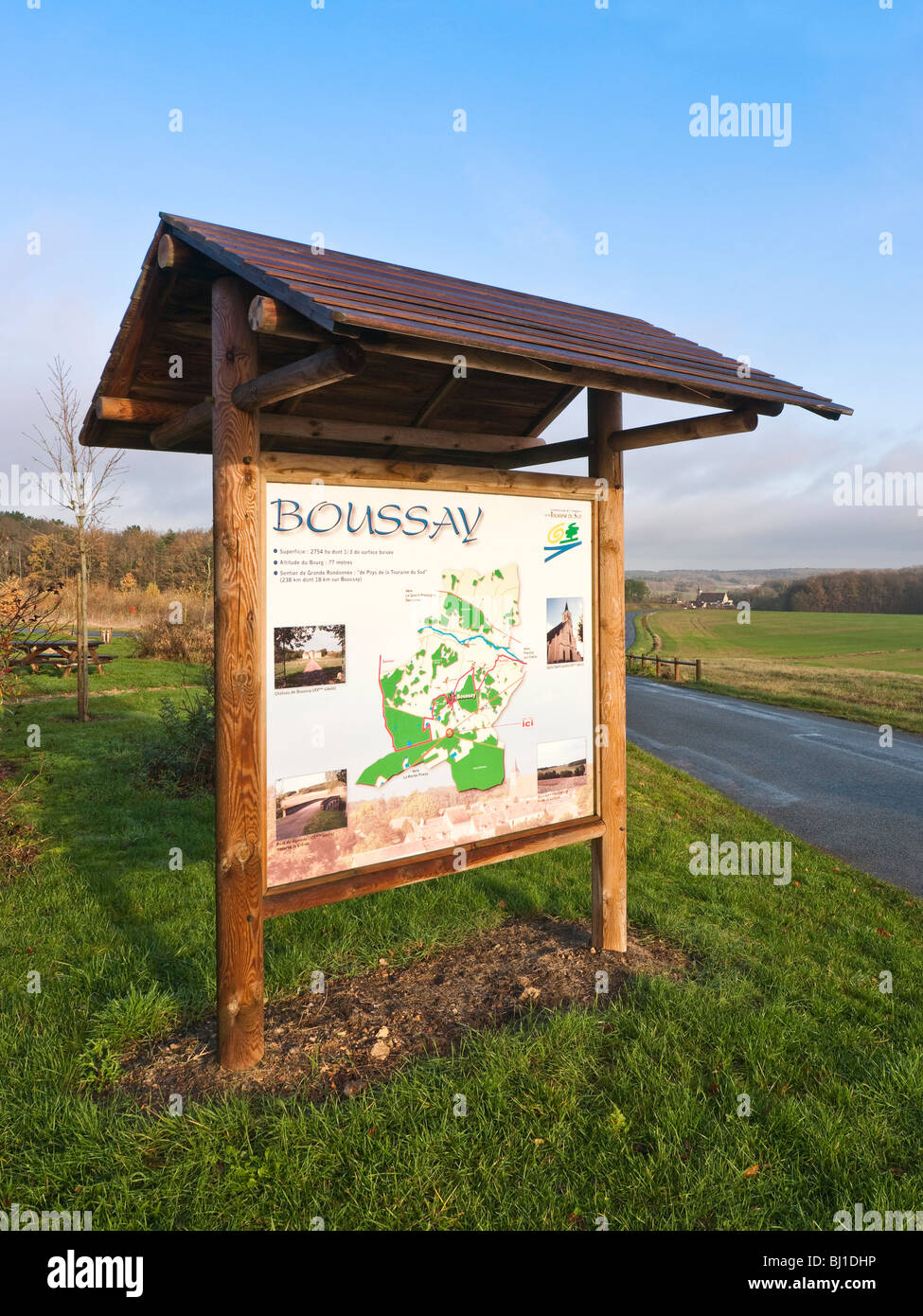 Boussay Dorf Hinweisschild am Picknickplatz - Frankreich. Stockfoto