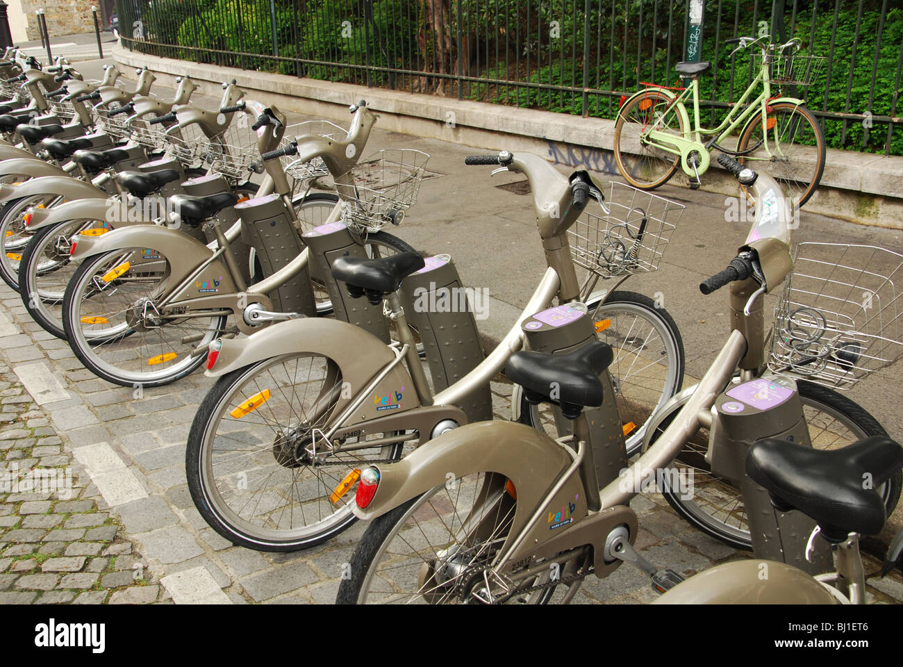 Velib Fahrräder zu mieten in Montmartre Paris Frankreich Stockfoto