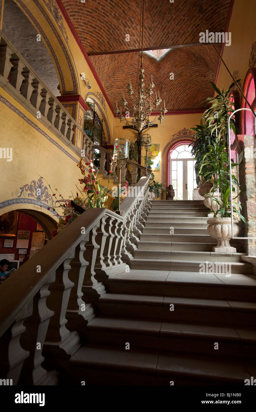 Treppe in einem Restaurant in der Stadt Ajijic auf Lake Chapala, Jalisco, Mexiko, Nordamerika Stockfoto