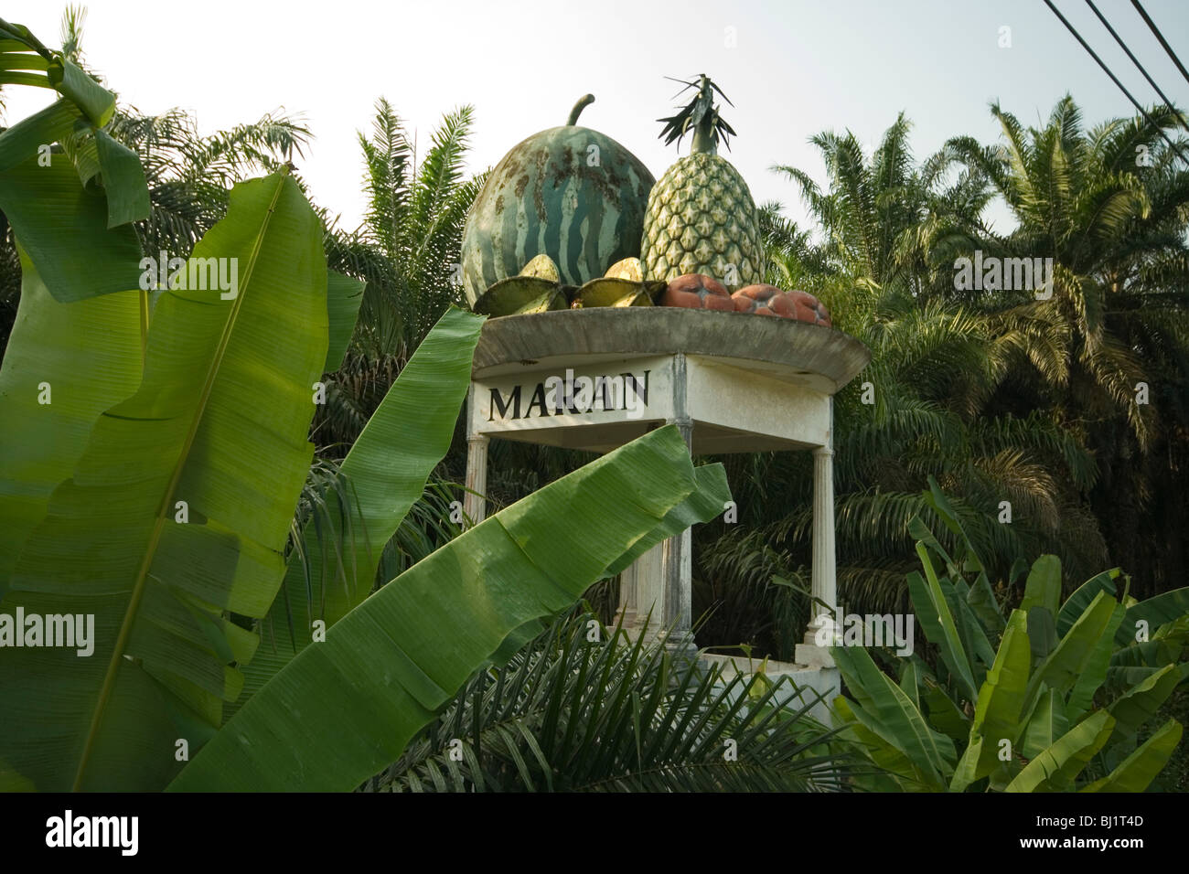 Fruchtigen Schild mit Beginn des Bezirks Maran von Pahang, Malaysia Stockfoto