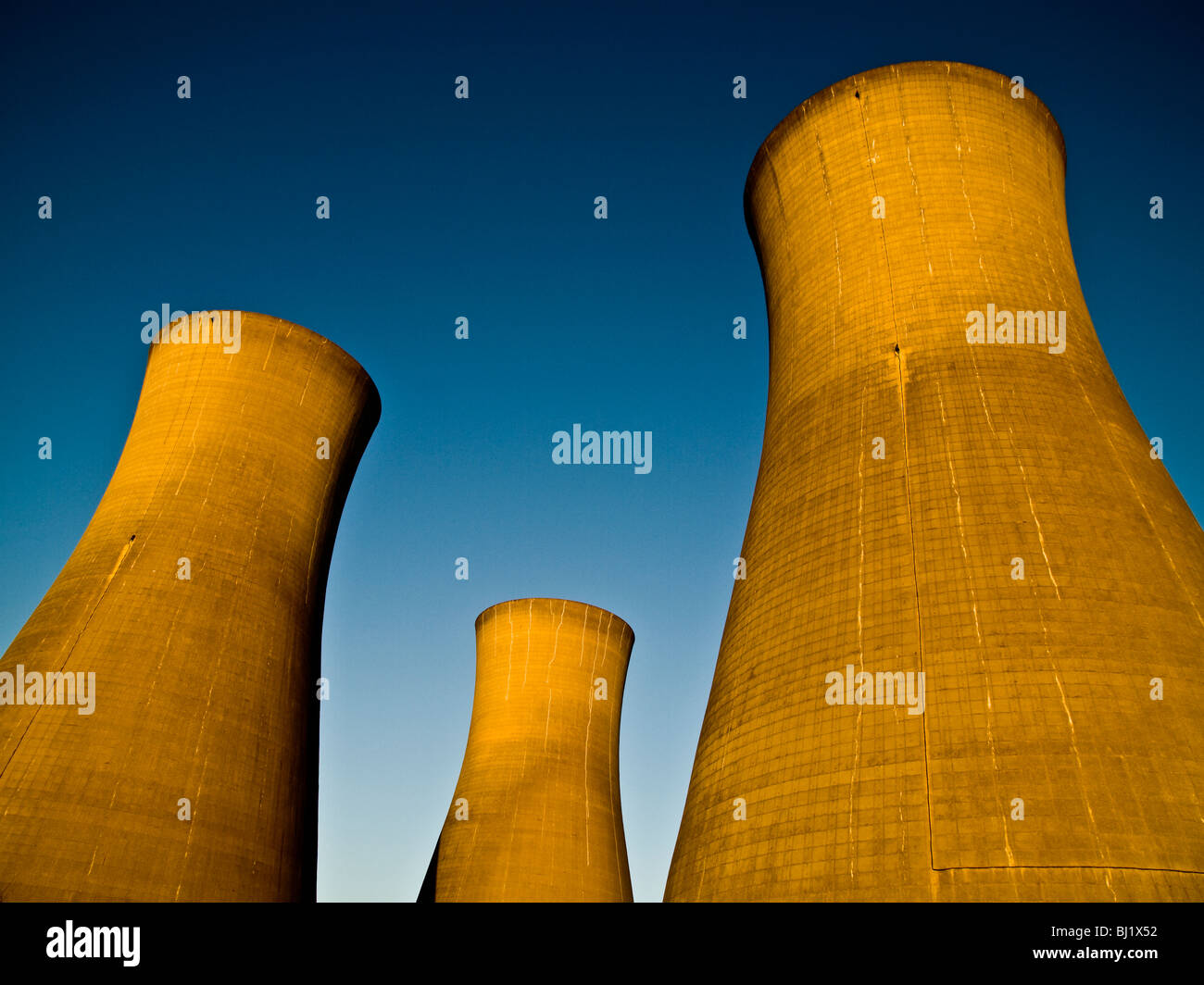 Kühltürme Stockfoto