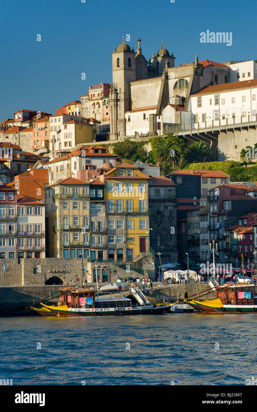 Portugal, Porto, die Ribeira Bezirk und Douro-Fluss Stockfoto