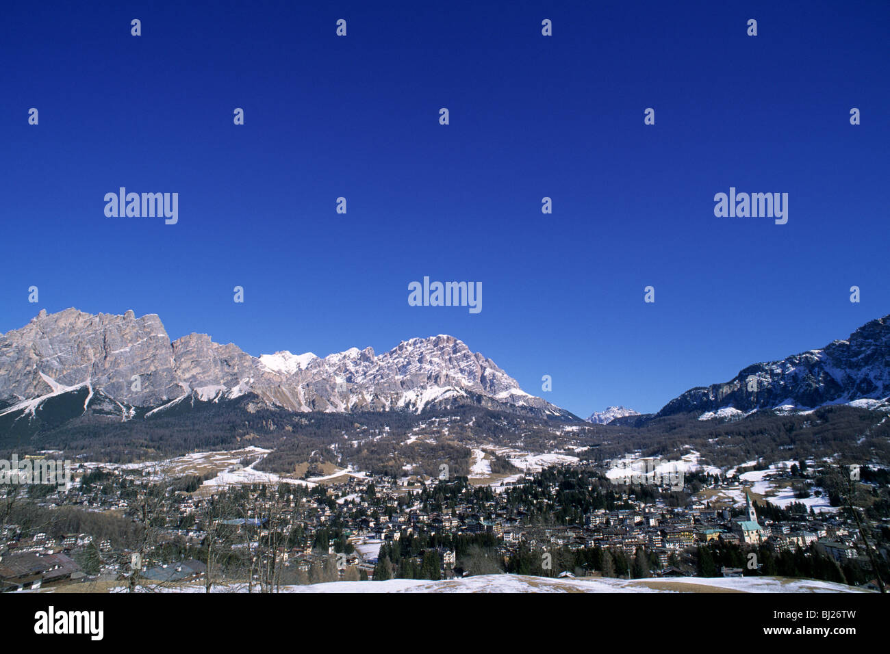 Italien, Venetien, Dolomiten, Cortina d'Ampezzo und Cristallo Stockfoto