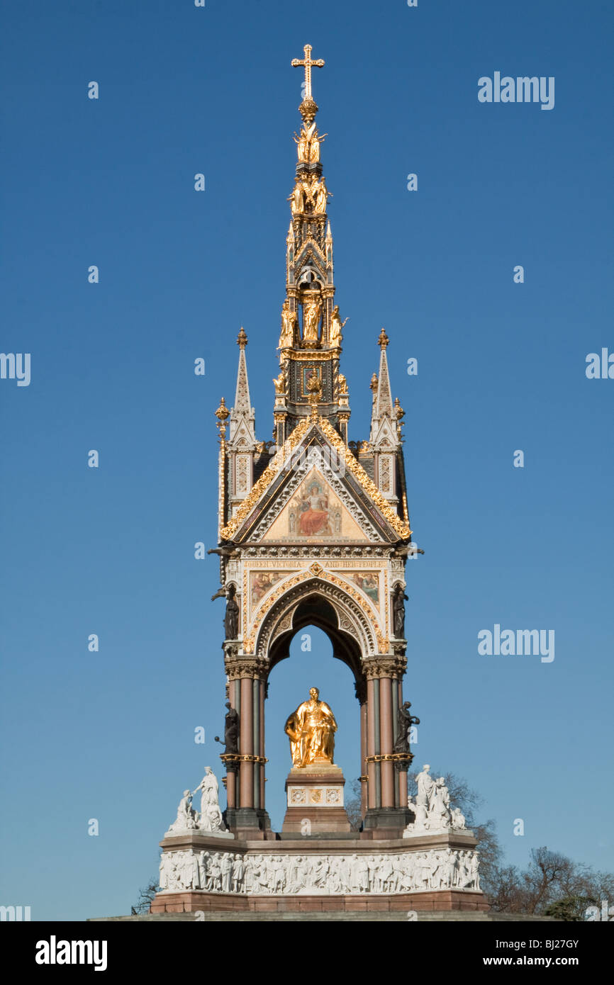 Das Albert Memorial Kensington Gardens-London eröffnet 1872 Stockfoto