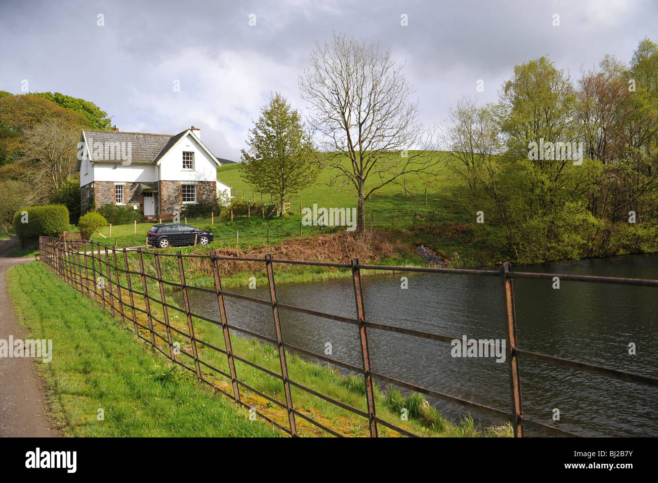 Reservoir-Haus am Chapelhouse-Stausee in der Nähe von Uldale im nördlichen Lake District am nördlichen Fuße des Skiddaw Fells Stockfoto