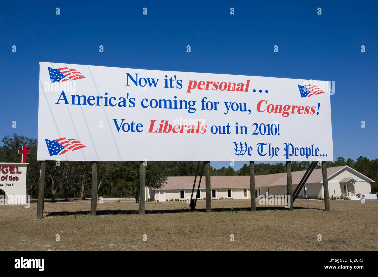 politisches Plakat von konservativen rechts neben der Autobahn i-75 North Florida Stockfoto