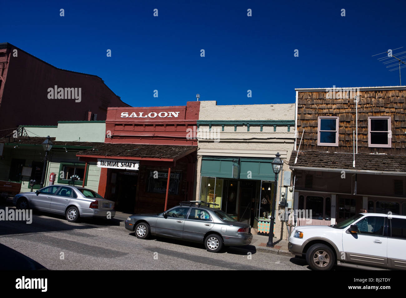 Salon und Geschäfte, Nevada City, Kalifornien, Vereinigte Staaten von Amerika Stockfoto