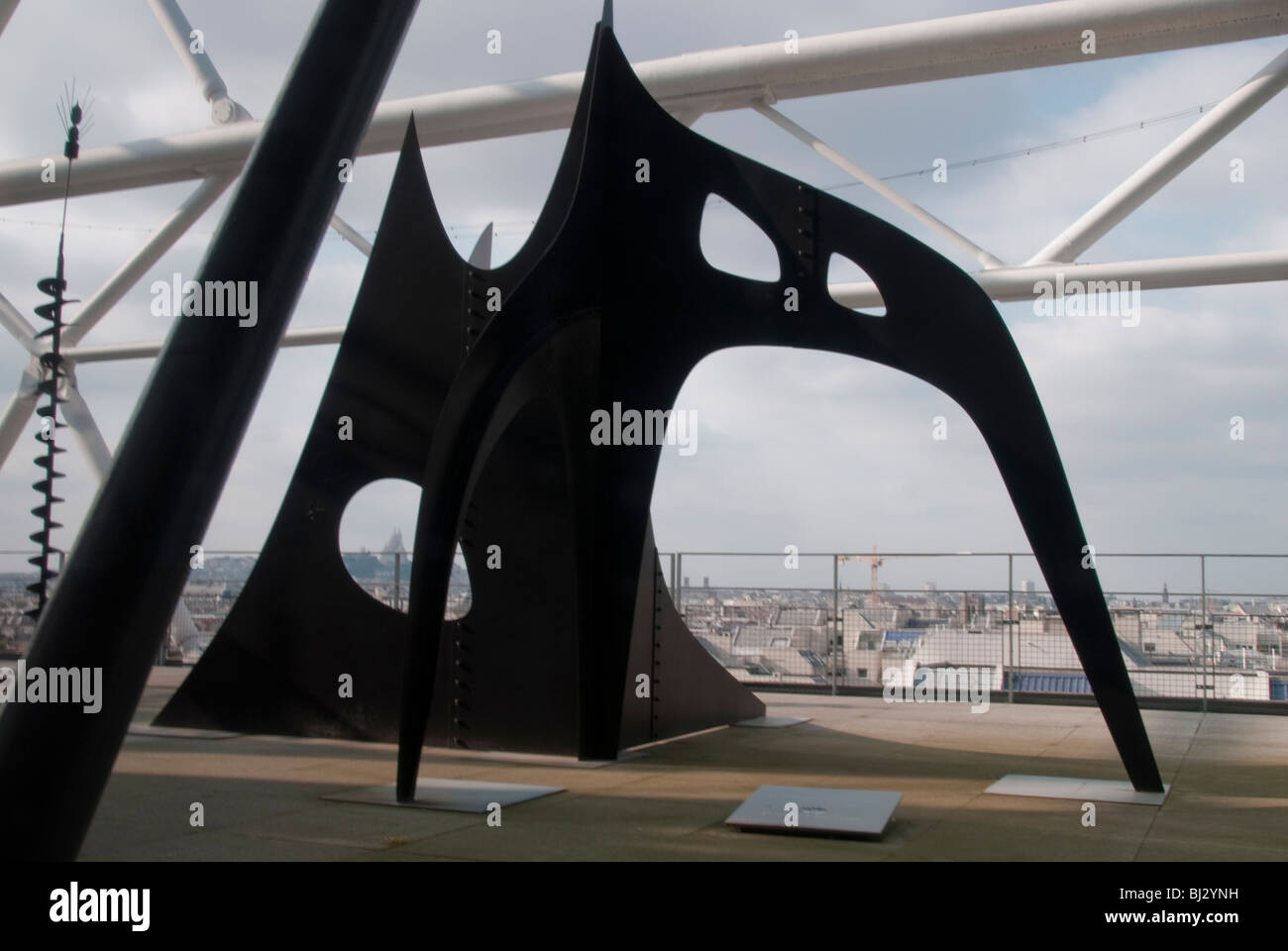 Paris, Frankreich, 'Centre Pompidou' Museum für Moderne Kunst, Beaubourg, Roof Sculpture, Credit: Calder, hohes Museum für Kunststatuen, Stadtkunst paris Stockfoto