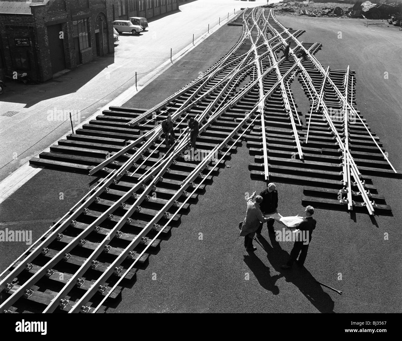 Anschlussbahn Arbeit an Edgar Allen Stahlgießerei, Sheffield, South Yorkshire, 1962. Künstler: Michael Walters Stockfoto