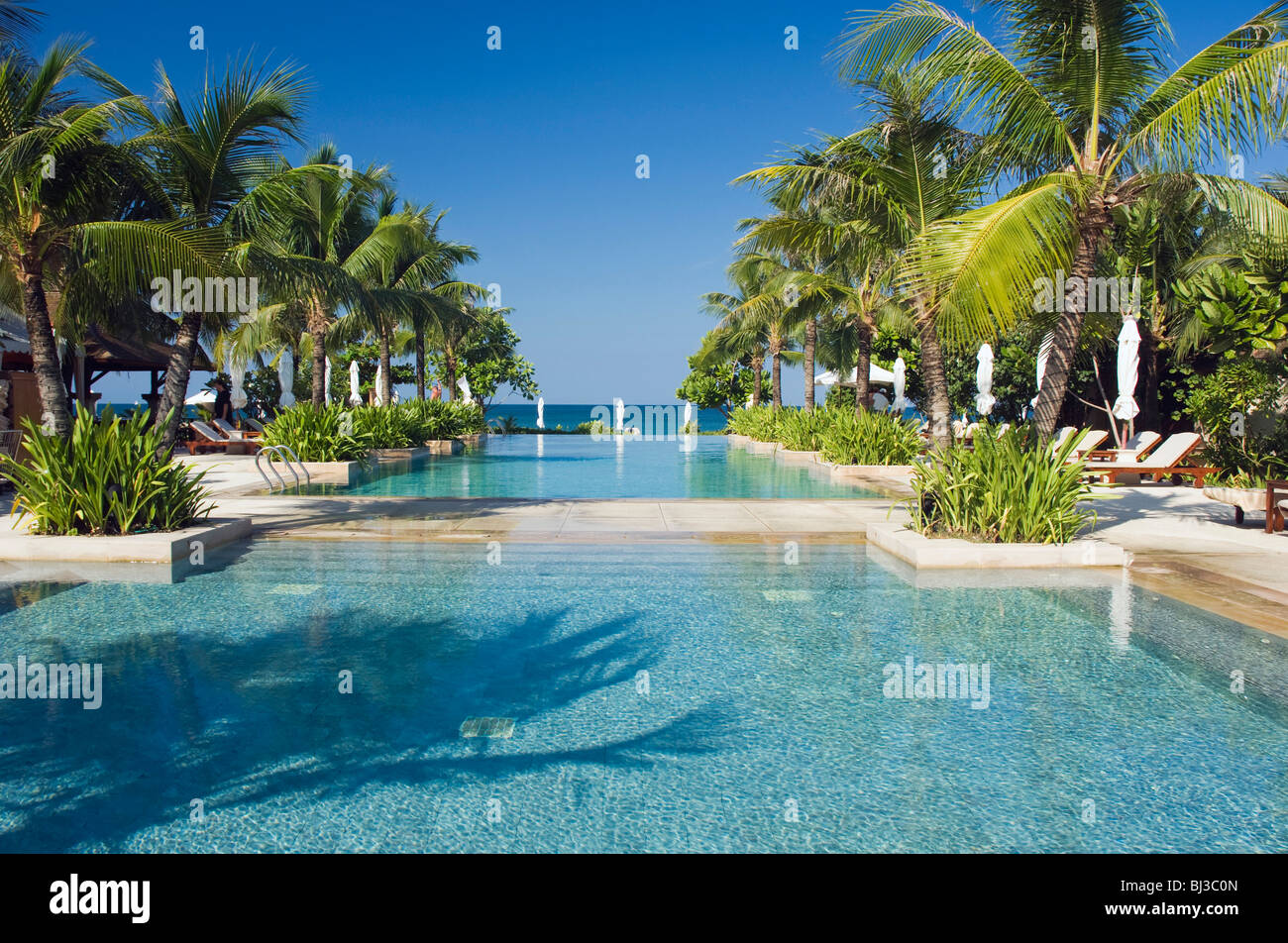 Pool, Luxus-Hotel Layana Resort, Long Beach oder Phra Ae Beach, Ko Lanta oder Insel Koh Lanta, Krabi, Thailand, Asien Stockfoto