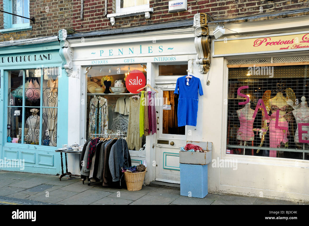 Pfennige Vintage Kleidung Shop, Camden Passage, Islington, London, England-Großbritannien-UK Stockfoto