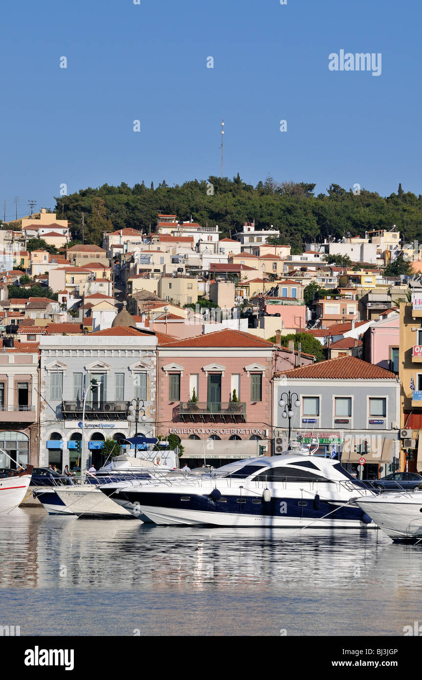 Mytilini Hafen und traditionelle Architektur Gebäude, Lesbos Insel, Griechenland Stockfoto