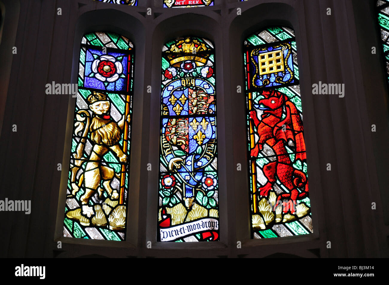 Glasfenster in der großen beobachten Kammer von Hampton Court, London, UK Stockfoto