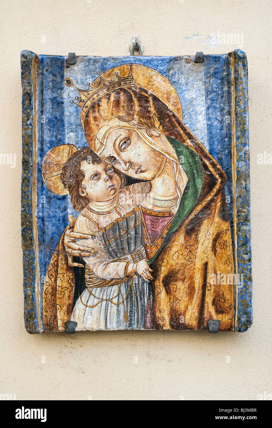 Madonna mit Kind, Keramik Schild, Fayence, Cortona, Toskana, Italien, Europa Stockfoto